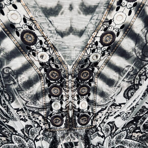 Avenue Women Tunic Top 18/20 Gray White Embellished‎ Short Sleeve Pullover Shirt - Picture 3 of 9